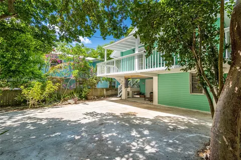 210 N Palm Ave, Islamorada, FL 33036