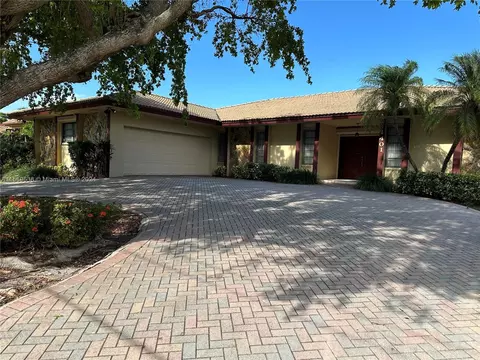 1401 Diplomat Pkwy, Hollywood, FL 33019