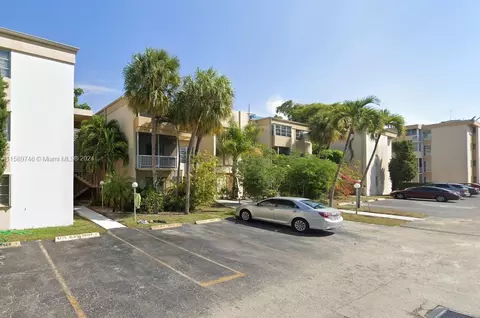 9175 SW 77th Ave #205, Miami, FL 33156