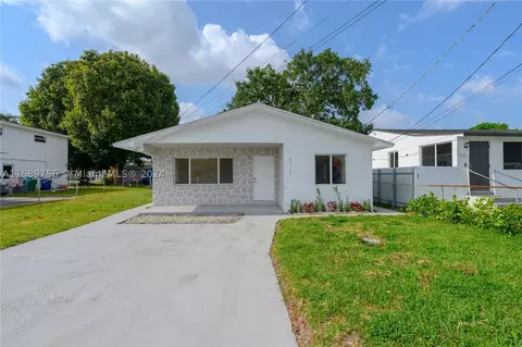 3110 NW 59th St, Miami, FL 33142