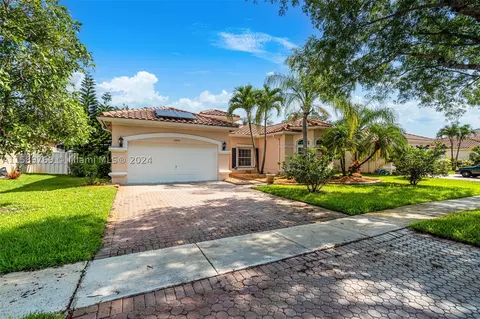 16401 NW 15th St, Pembroke Pines, FL 33028