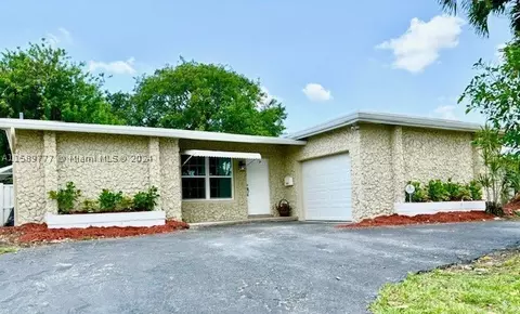 8590 NW 24th Pl, Sunrise, FL 33322