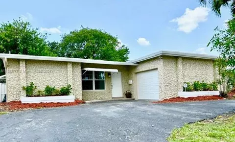 8590 NW 24th Pl, Sunrise, FL 33322