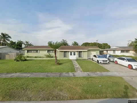 17700 SW 108th Ct, Miami, FL 33157