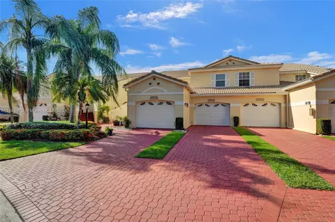 17263 Boca Club Blvd #2, Boca Raton, FL 33487