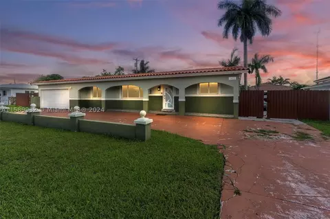 1425 NW 203rd St, Miami Gardens, FL 33169