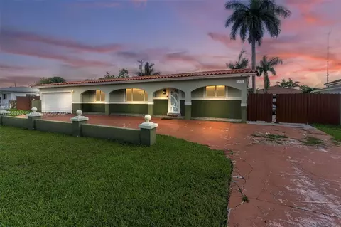 1425 NW 203rd St, Miami Gardens, FL 33169