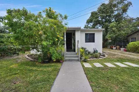1876 NW 88th St, Miami, FL 33147