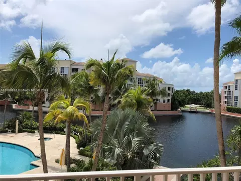 709 Crandon Blvd #309, Key Biscayne, FL 33149