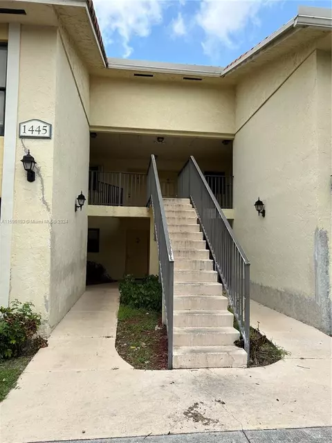 1445 Lake Crystal Dr #H, West Palm Beach, FL 33411