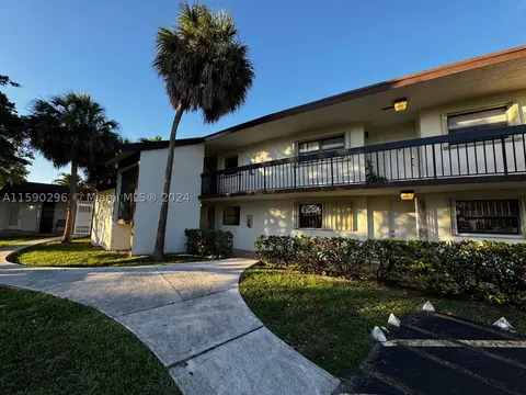 461 NW 107th Ave #106, Miami, FL 33172
