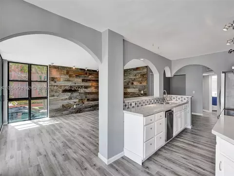 1101 E River Reach Dr #109, Fort Lauderdale, FL 33315