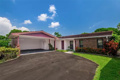 8435 SW 80th Pl, Miami, FL 33143