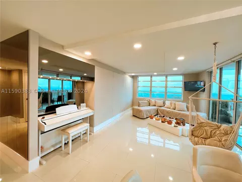 Undisclosed, Aventura, FL 33160