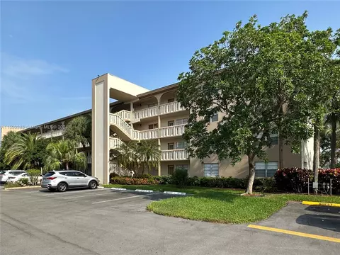 3303 Aruba Way #J3, Coconut Creek, FL 33066