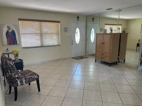 10890 SW 69th Dr, Miami, FL 33173 photo 5