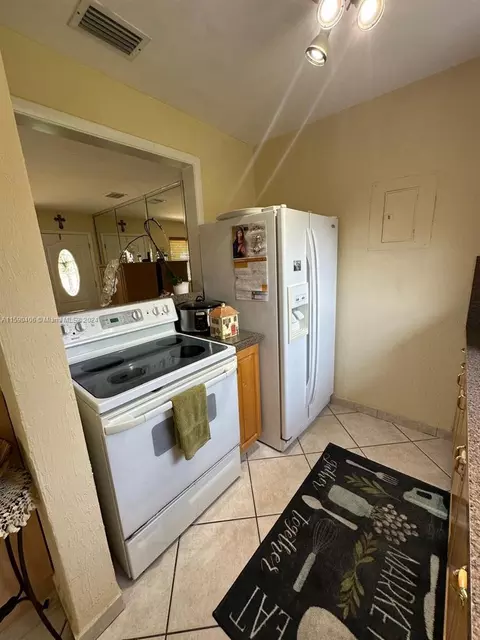 10890 SW 69th Dr, Miami, FL 33173 photo 14