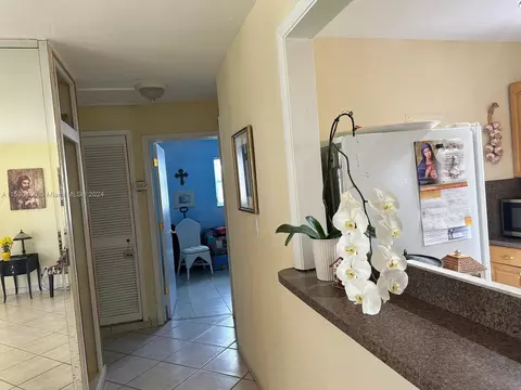 10890 SW 69th Dr, Miami, FL 33173 photo 13
