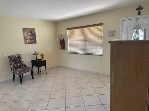 10890 SW 69th Dr, Miami, FL 33173 photo 8