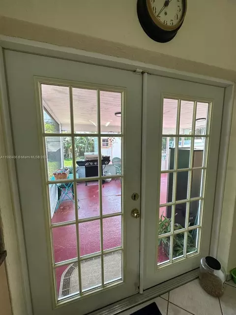 10890 SW 69th Dr, Miami, FL 33173 photo 33