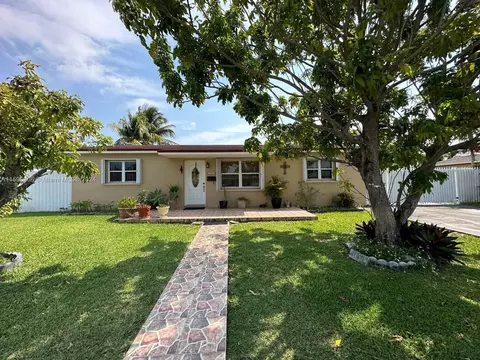10890 SW 69th Dr, Miami, FL 33173 photo 2