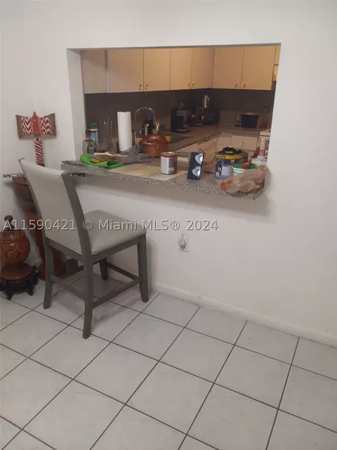 1900 W 68th St #E103, Hialeah, FL 33014