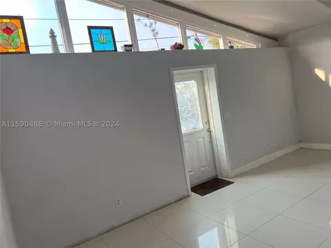 6740 Dogwood Dr, Miramar, FL 33023
