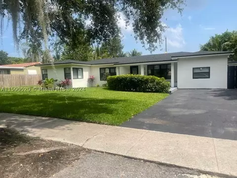 2728 Washington St, Hollywood, FL 33020
