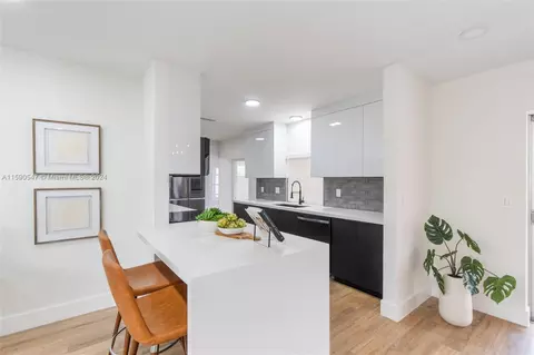 Undisclosed, Hollywood, FL 33021
