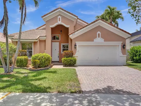 2930 SW 189th Ter, Miramar, FL 33029