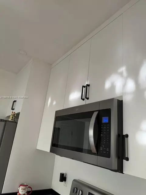 Kitchen - 633 Alcazar Ave, Coral Gables, FL 33134 photo 5 of 5