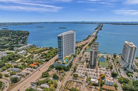 601 NE 36th St #3206, Miami, FL 33137