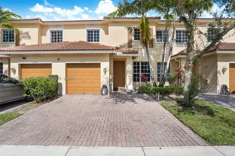 3192 NW 31st Ter, Oakland Park, FL 33309
