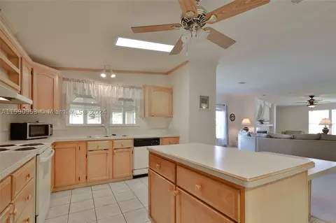502 Portside Ln, Edgewater, FL 32141 photo 14