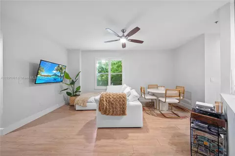 747 Michigan Ave #301, Miami Beach, FL 33139