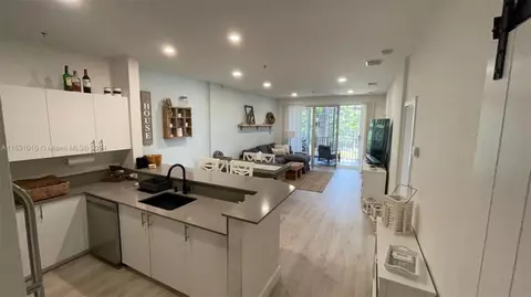 75 Gulfstream Rd #312B, Dania Beach, FL 33004
