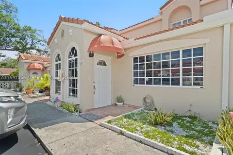 6864 NW 166th Ter #903, Miami Lakes, FL 33014