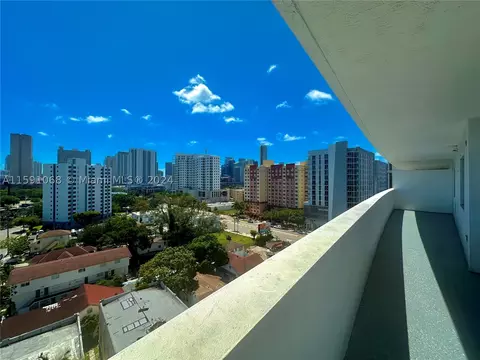 36 NW 6 Ave #1006, Miami, FL 33128