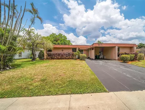 7808 NW 74th Ave, Tamarac, FL 33321