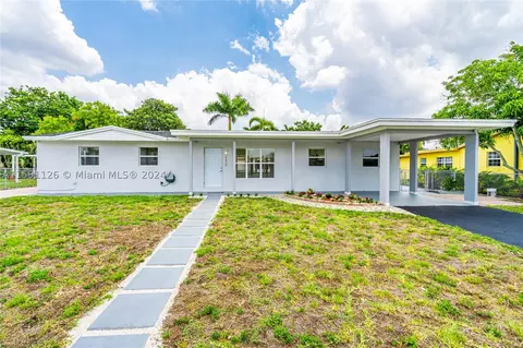 4420 NW 174th Dr, Miami Gardens, FL 33055 photo 1