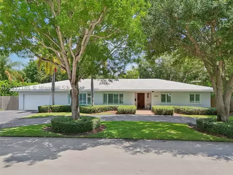 7435 SW 164th St, Palmetto Bay, FL 33157
