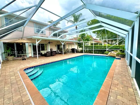 7477 NW 25th St, Margate, FL 33063