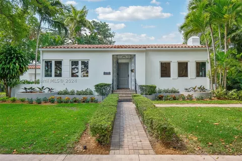 1132 Valencia Ave, Coral Gables, FL 33134