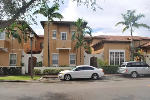 14712 SW 5th St, Pembroke Pines, FL 33027