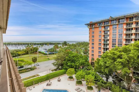 2901 S Bayshore Dr #7D, Coconut Grove, FL 33133