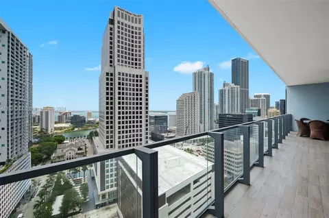 68 SE 6th St #1909, Miami, FL 33131