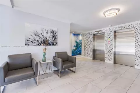 2671 S Course Dr #507, Pompano Beach, FL 33069