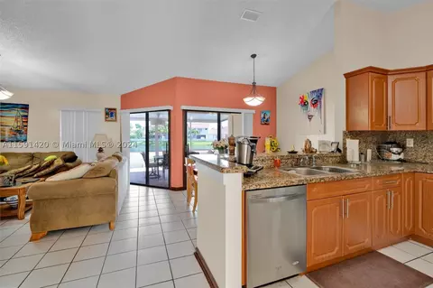 2511 San Remo Cir #0, Homestead, FL 33035