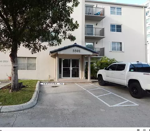 5501 NW 7th St #E316, Miami, FL 33126