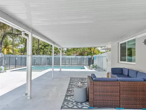 2730 SW 13th Ct, Fort Lauderdale, FL 33312